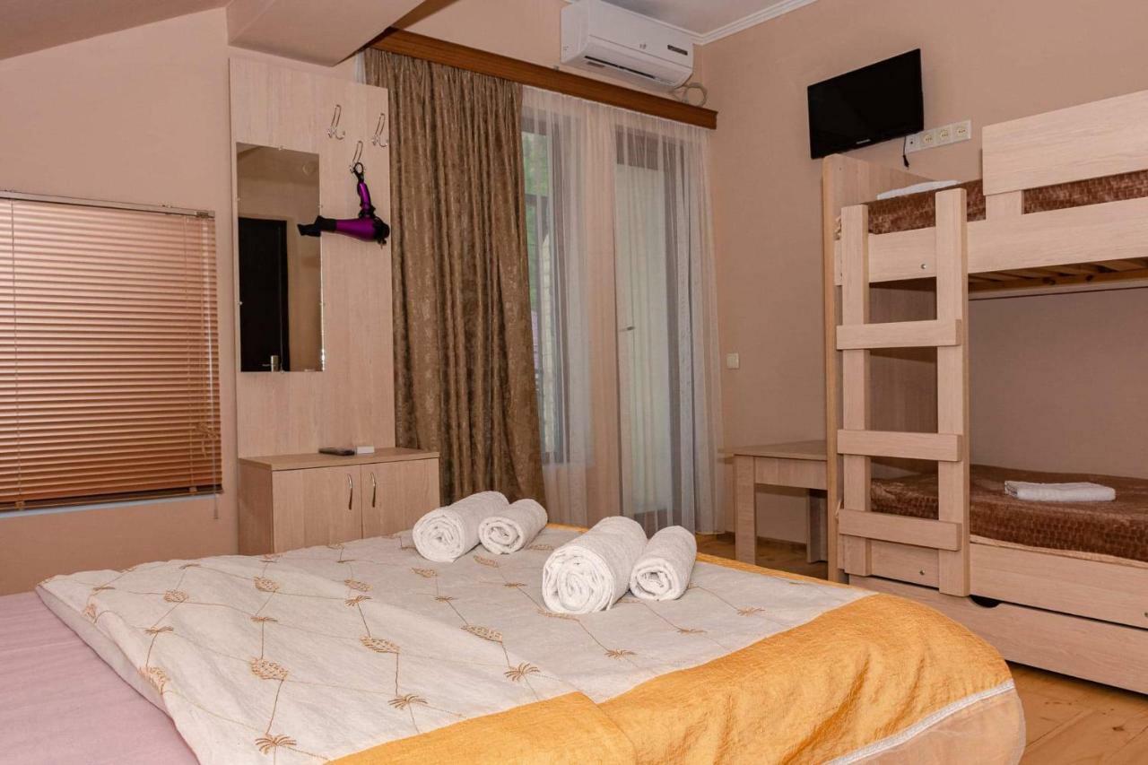 Shera Hotell Borjomi Exteriör bild