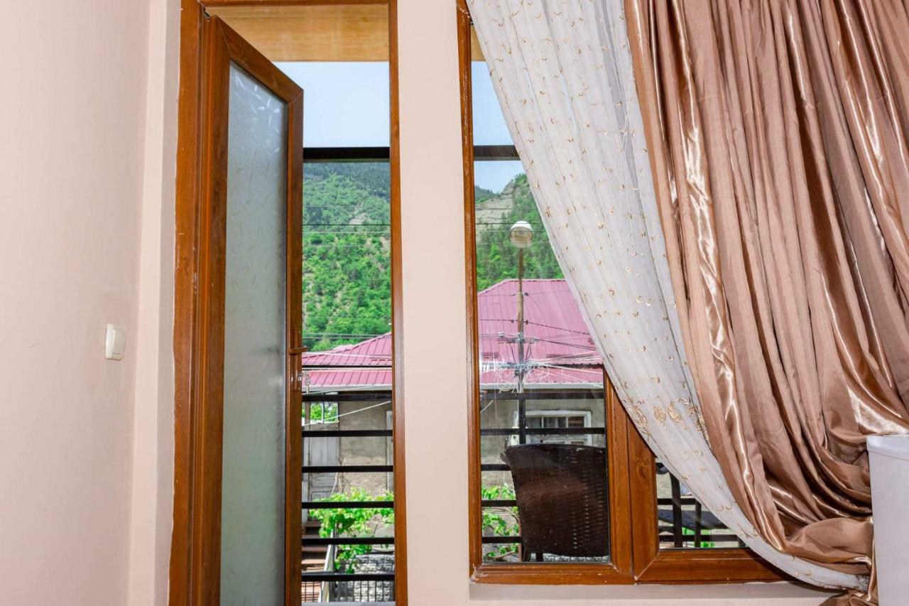 Shera Hotell Borjomi Exteriör bild